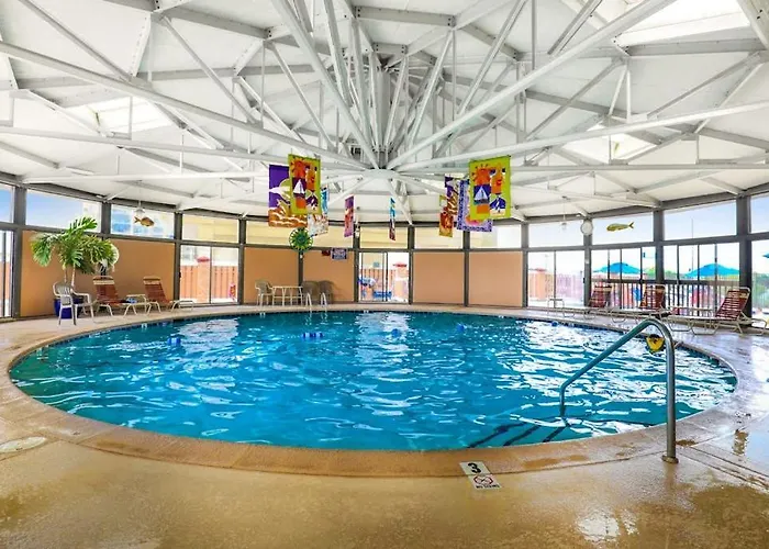 Stunning Oceanfront With Private Balcony Access Pools & Game