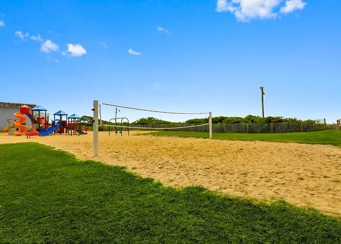 Stunning Oceanfront With Private Balcony Access Pools & Game